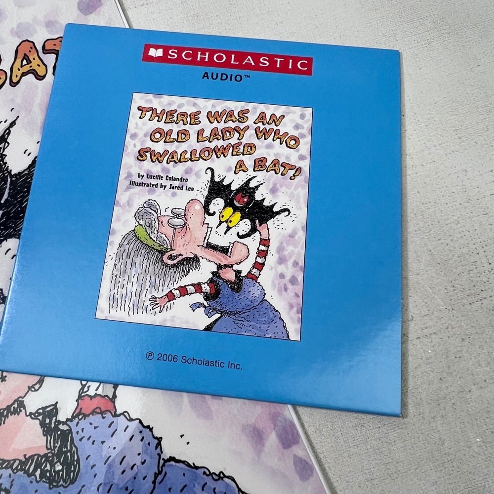 Scholastic There Was an Old Lady Who Swallowed a Bat Book & Audio CD Halloween - Picture 2 of 5